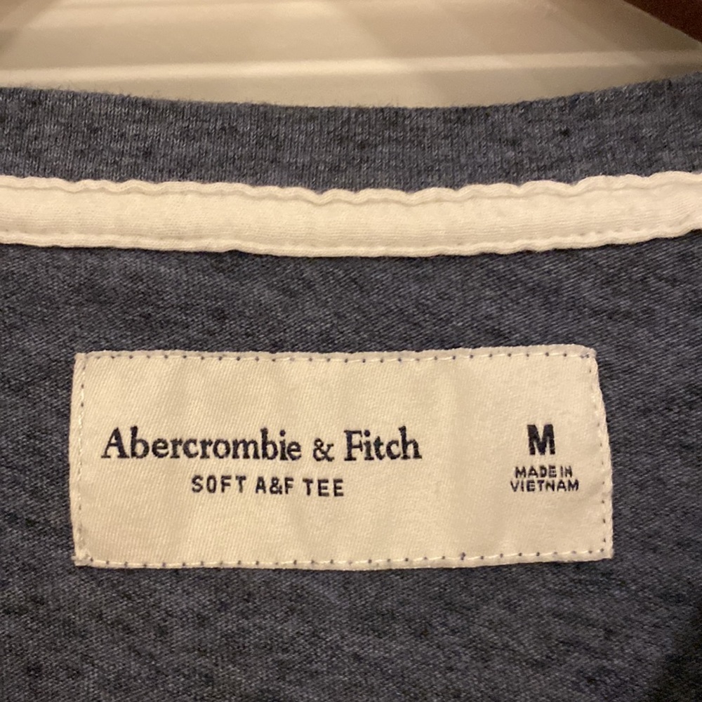 Heather blue Abercrombie & Fitch short sleeved V neck T-shirt - Picture 2 of 3